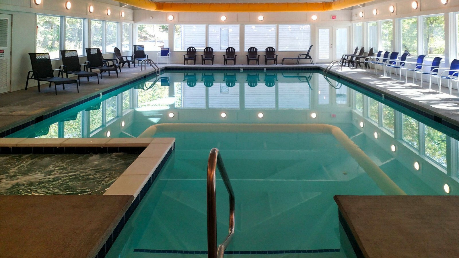 Sept 25-Oct 2~Virginia CHALET HIGH RESORT~ Basye, VA,~2 BR MOUNTAIN CHALET SLP 6
