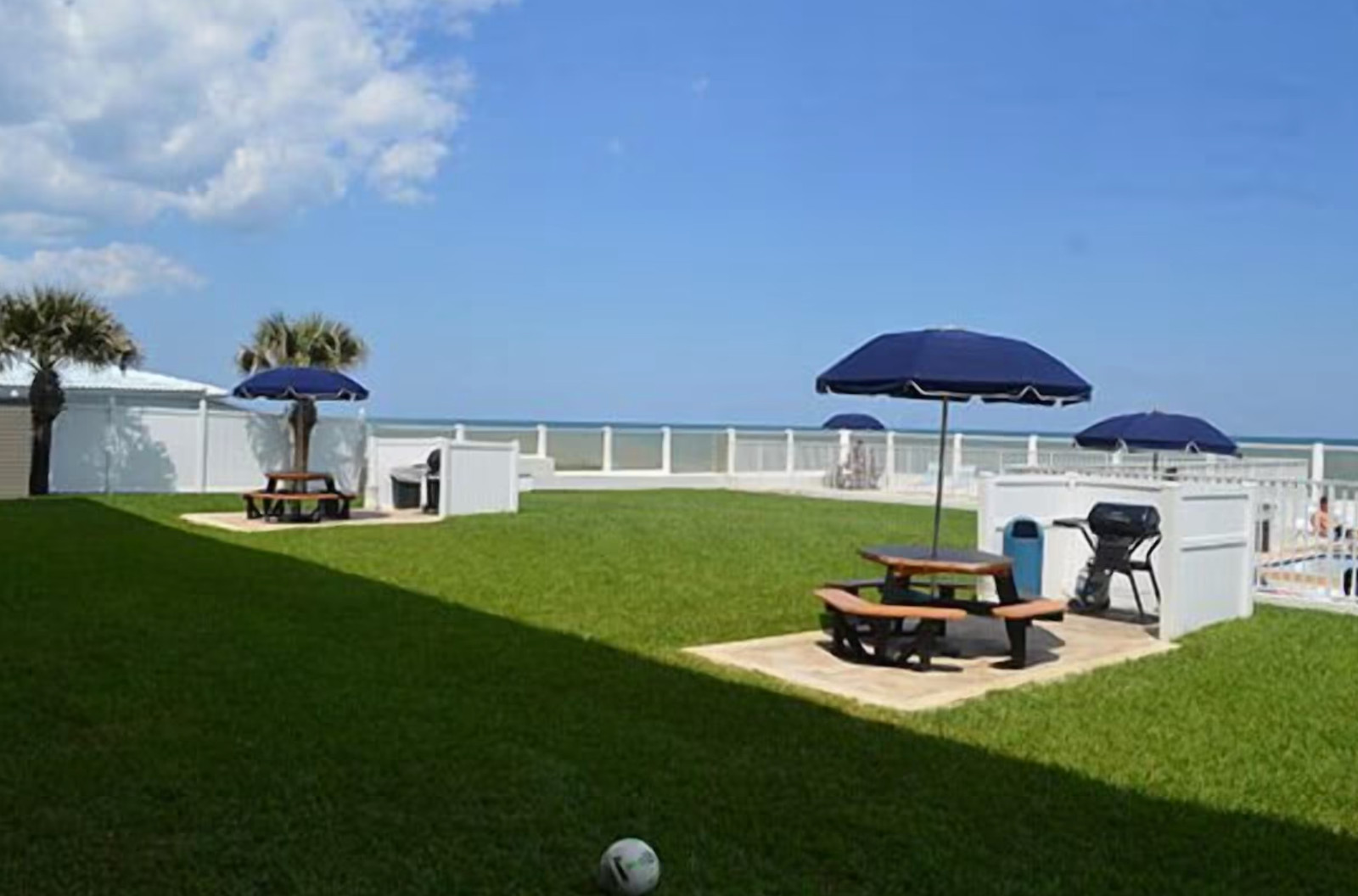Traders Inn Beach Club ~ Ormond Beach, FL ~ Studio/Sleeps 2 ~ 7Nts AUGUST 2026