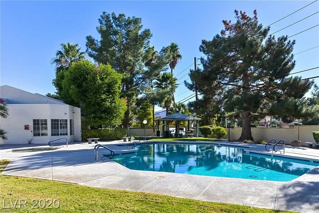 Las Vegas full apartment rental, Thanksgiving or 1 to 2 weeks vacation.