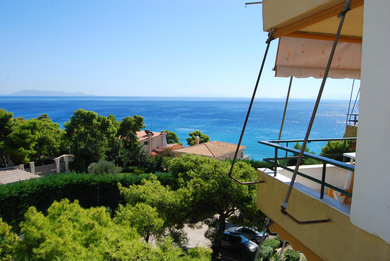 Rent vacation Greek house apartment near Athens Greece , near the sea Kineta