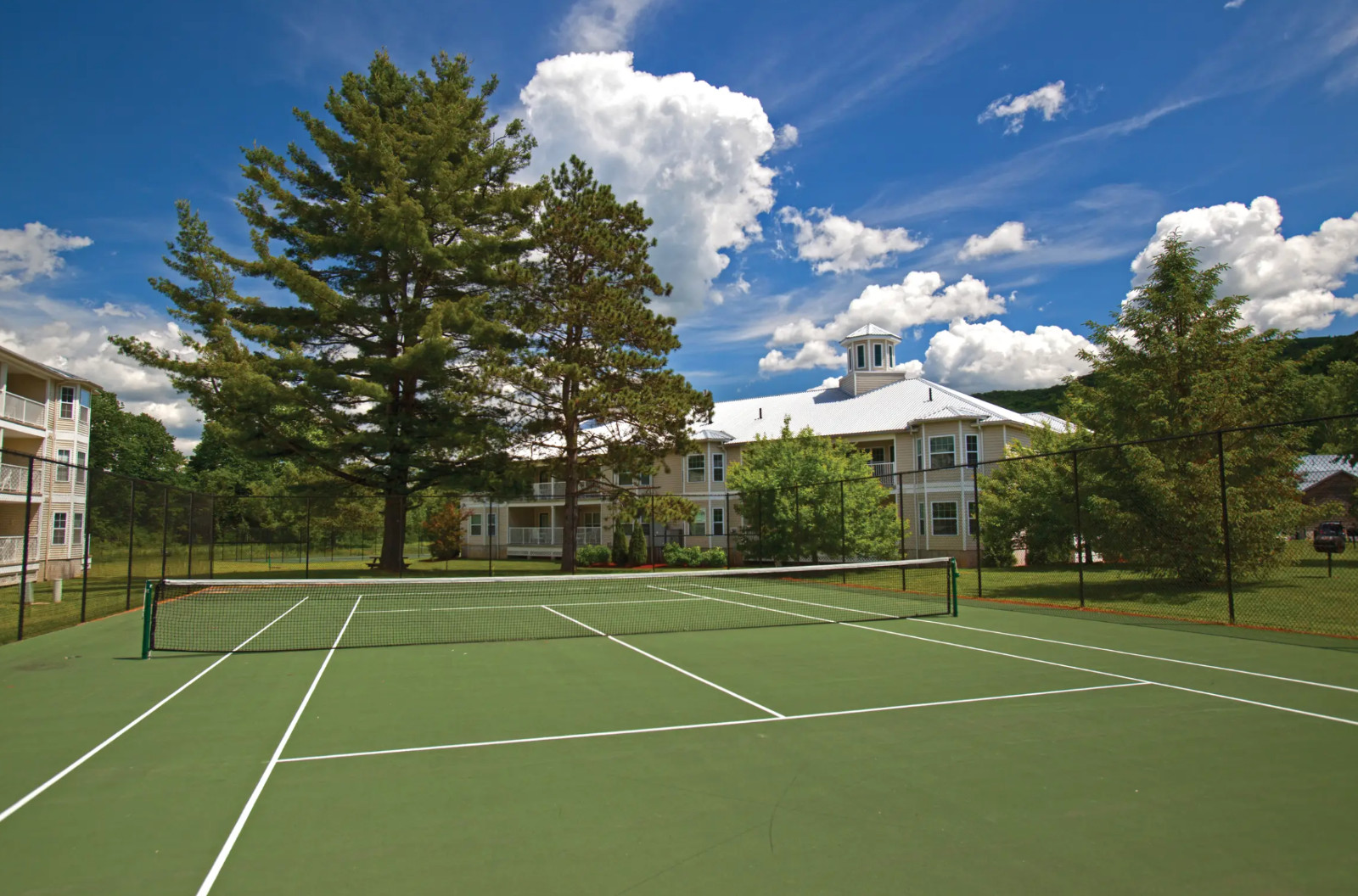 Oak n’ Spruce Resort ~ MA ~ 2BR Sleeps 6 ~ 7Nts JAN/FEB/MAR 2025/2026