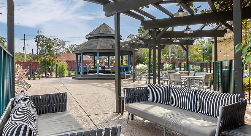 Branson, MO~Falls Village~December 23-26, 2025 Studio, Sleeps 4