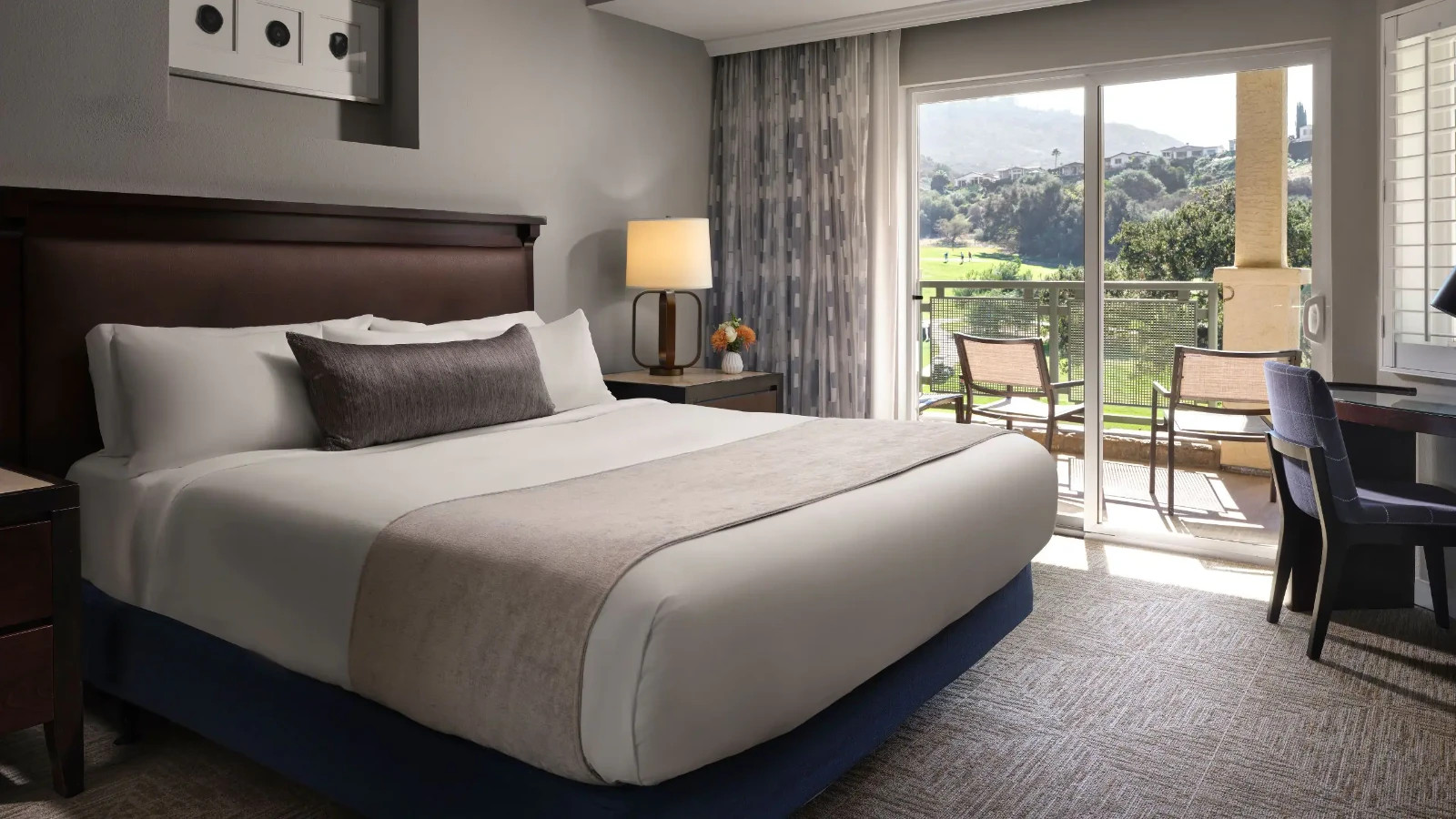 Hyatt Villas on The Green at the Welk ~ CA~ 1BR/Sleeps 4/Kitchen ~ 7Night Rental