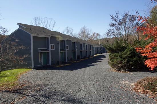 Sept 25-Oct 2~Virginia CHALET HIGH RESORT~ Basye, VA,~2 BR MOUNTAIN CHALET SLP 6