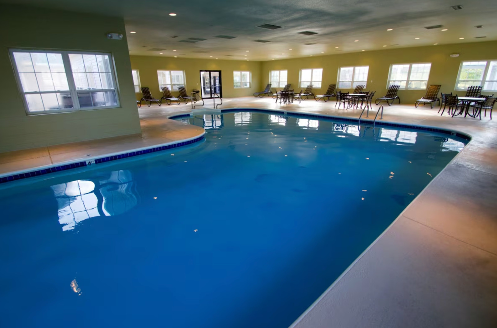 The Suites at Fall Creek ~ MO ~1BR Sleeps 4~7Nts DEC/JAN/FEB/MAR/APR/MAY 2025/26