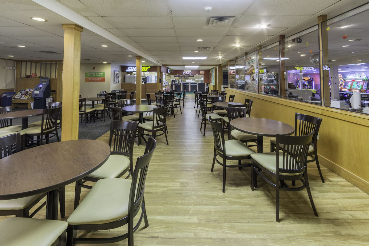 Welcome to Holiday Inn Club Vacations Oak ‘n Spruce Resort, South Lee, MA