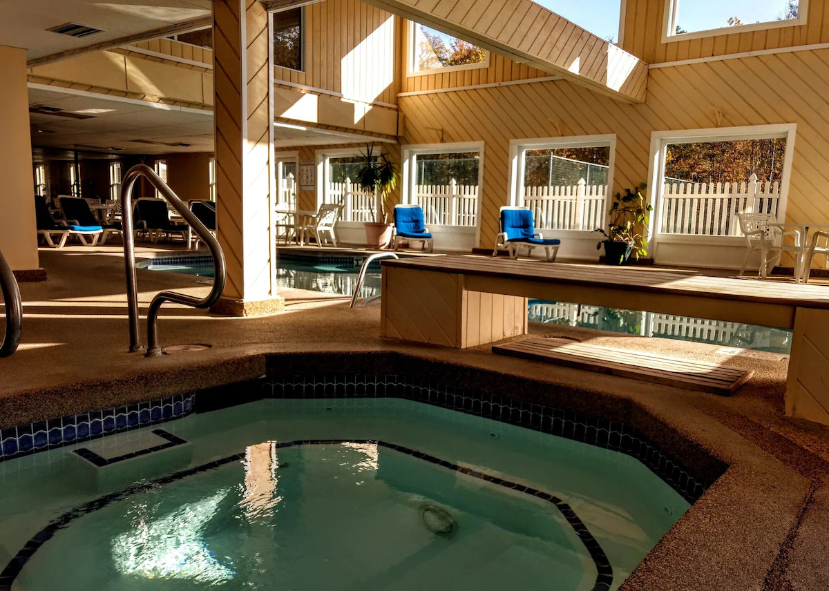 CATHEDRAL LEDGE RESORT MARCH 22-29 2026 – 2 BEDROOM CONDO WITH LOFT SLEEPS 8