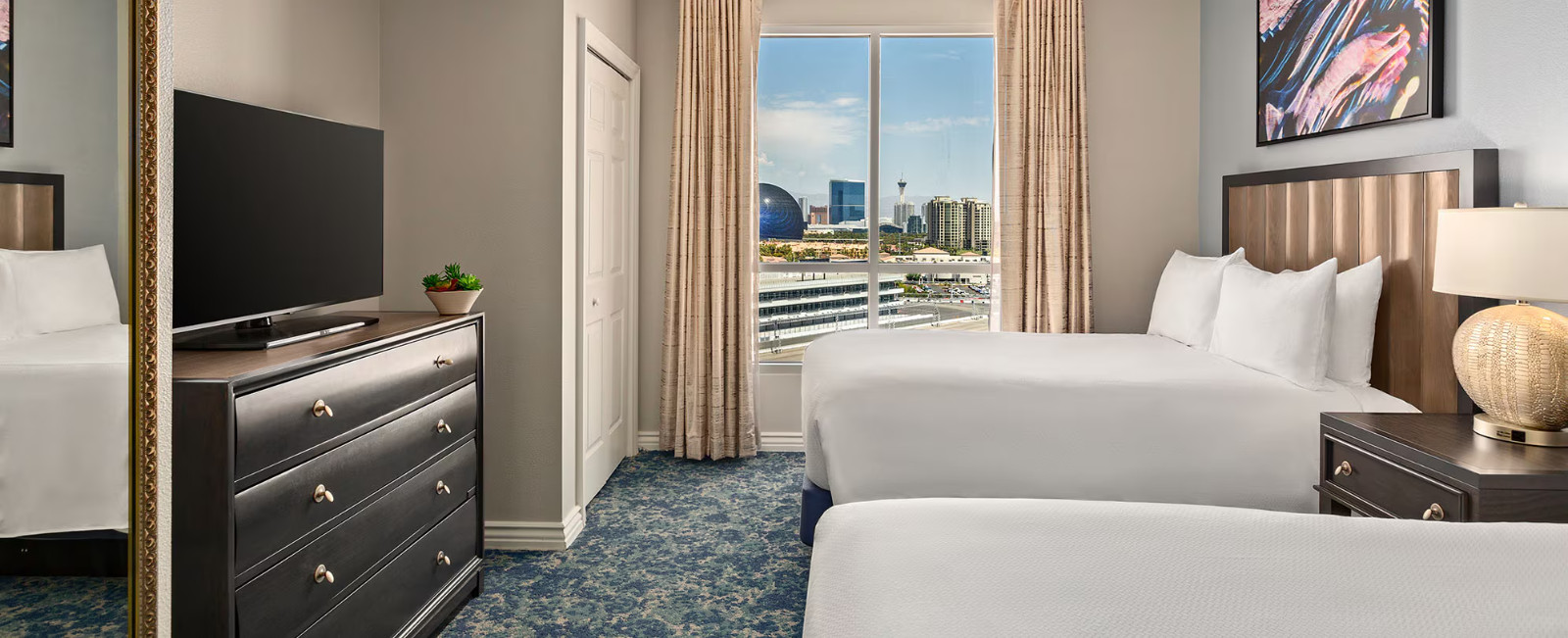 Vegas Fun!! 5 nights in a 2 Bedroom Deluxe at Wyndham Grand Desert 6/3-6/8