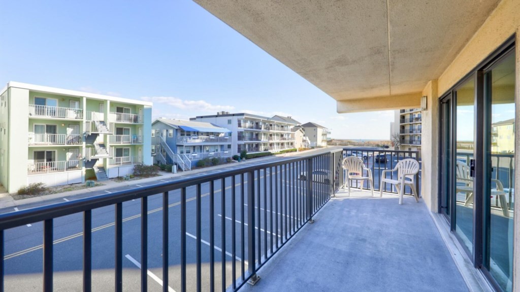****** Ocean Time Resort ******* $425.00 ****** 2 minute walk to the BEACH *****