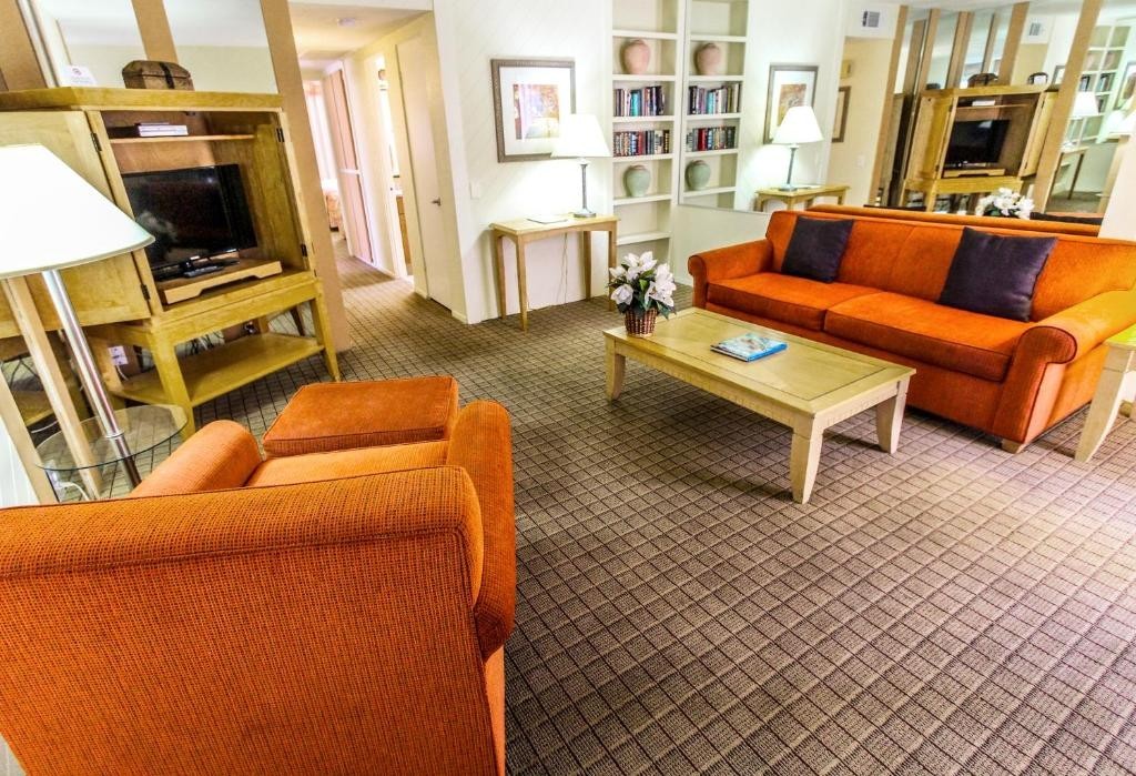 Timeshare Rental for Desert Vacation Villa in Palm Springs, CA in Aug 8-15 2025