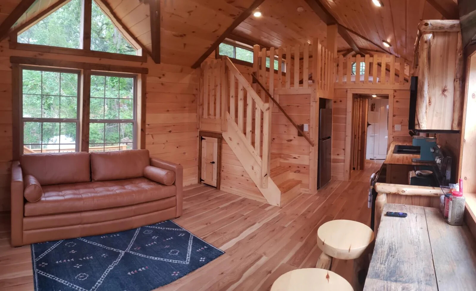Toledo Bend Lakefront Vacation Rental Cabin – Boathouse, Sunsets, Water Sports