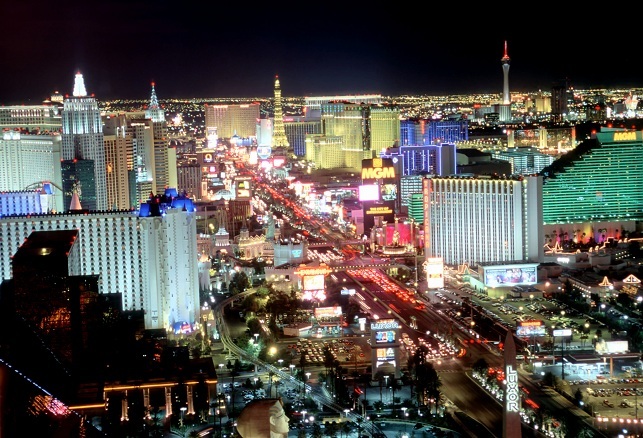 Las Vegas, Wyndham Grand Desert, 2 Bedroom Deluxe, 21-24 August 2026