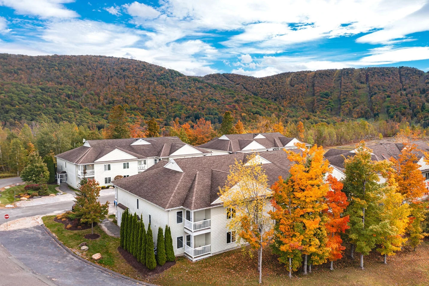 OCTOBER WEEKS~Vacation Village in the Berkshires Resort -1BR CONDO~MA~ SLPS 4