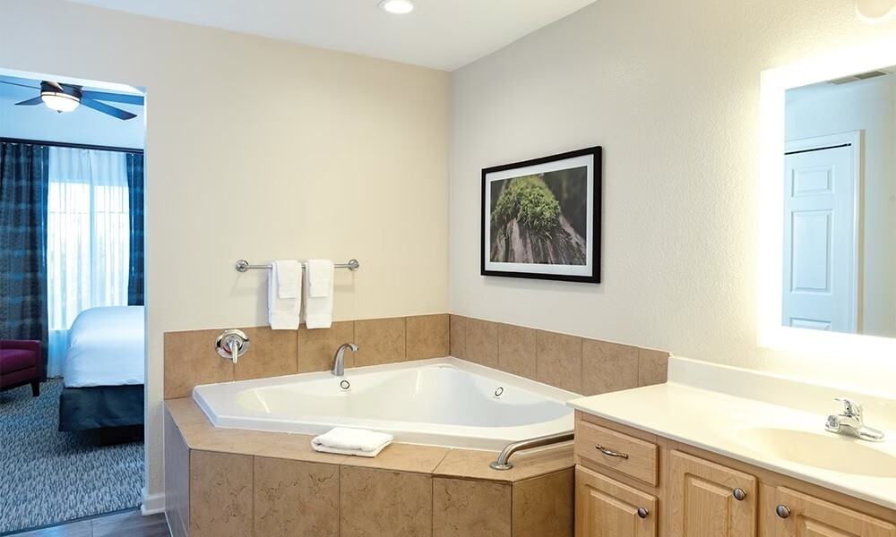 Wyndham Branson @ Mountain Vista, 2BR Deluxe, Sleeps 8, 5N, August 2-7
