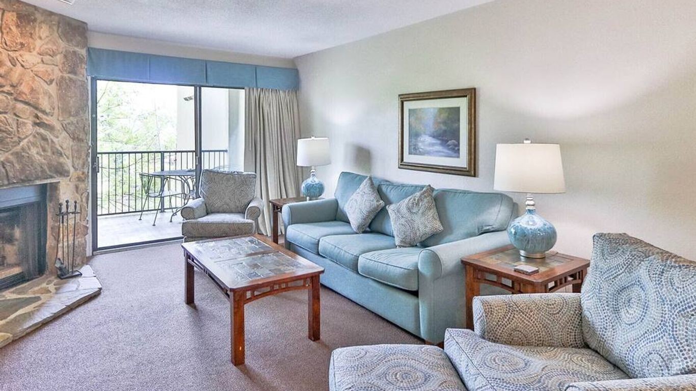 JUNE WEEKS -Laurel Point Resort Smoky Mountains!~ Gatlinburg, TN 2BR/SLPS 6