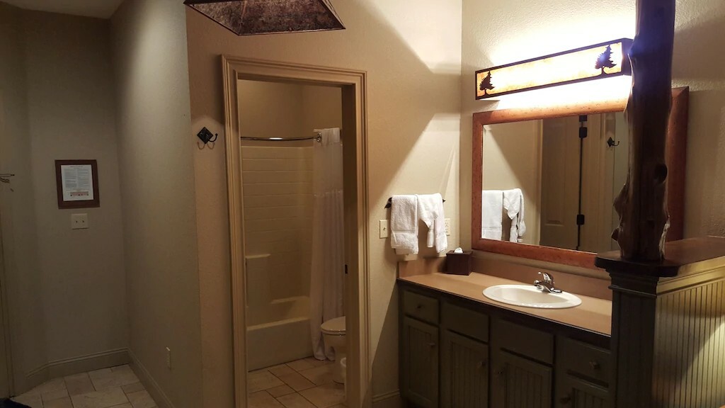 DEC 5-9th (5days/4n) Big Cedar Wilderness STUDIO sleeps up to 4