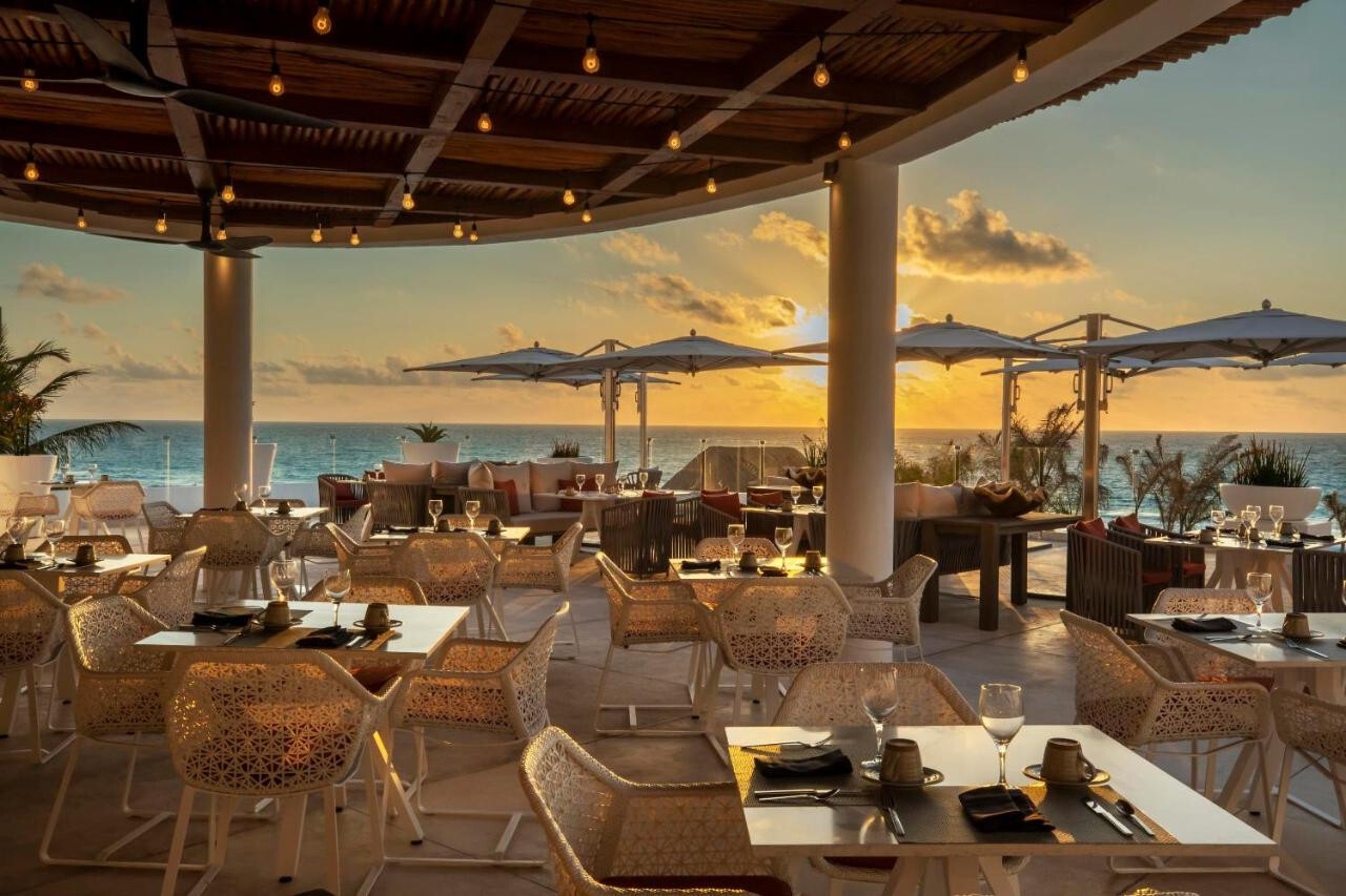 Le BLANC PALACE CANCUN DIAMOND VIP ELITE ALL INCLUSIVE ADULTS ONLY 18+ RESORT