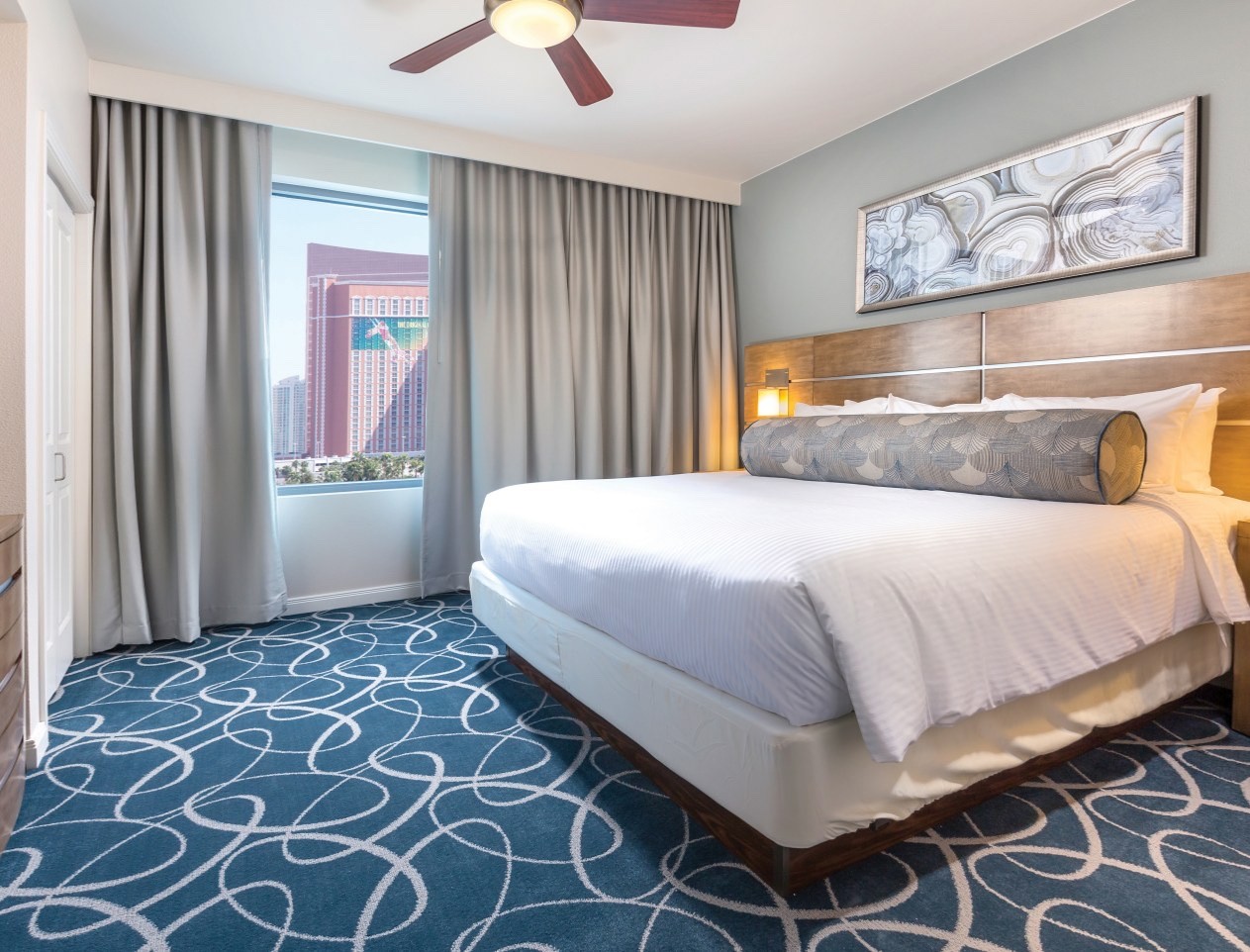 Last-Minute Deal! One-Week Vacation at Club Wyndham Desert Blue – Las Vegas, NV