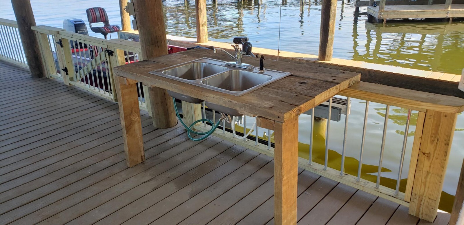 Toledo Bend Lakefront Vacation Rental Cabin – Boathouse, Sunsets, Water Sports