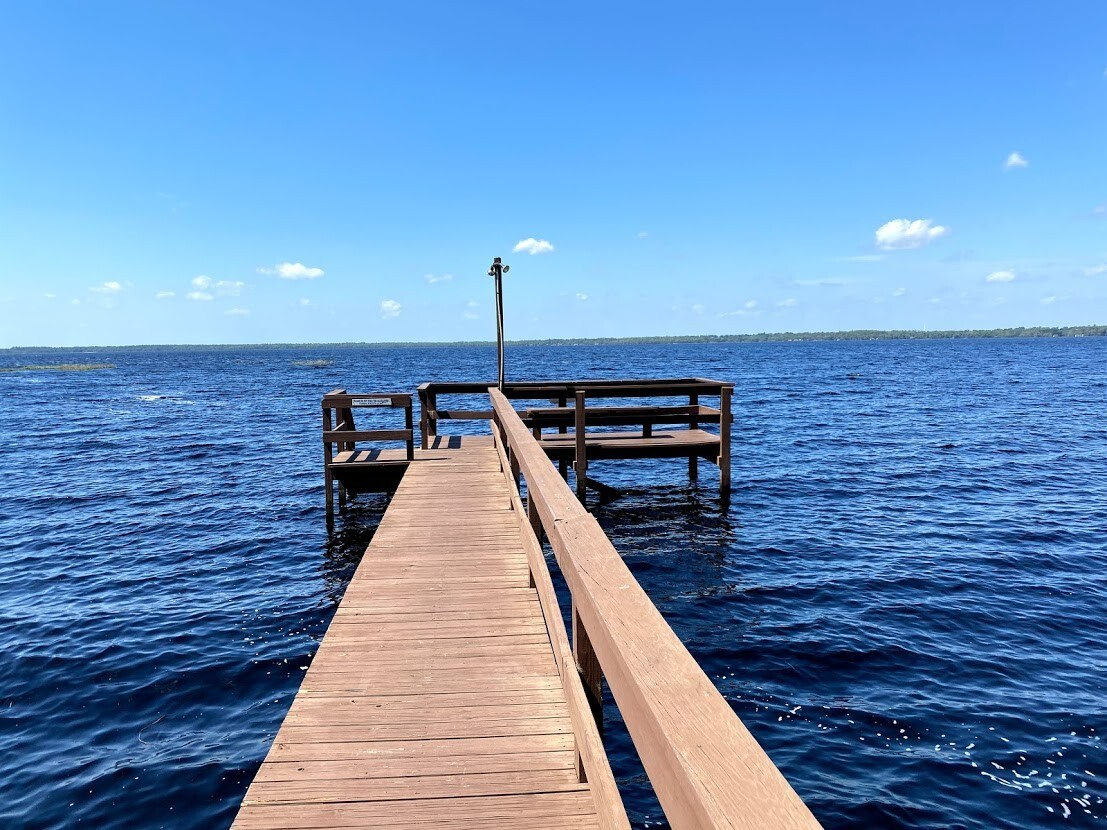 5 Night Stay In Vacation Community on Lake Louisa 25 Mins to Disney!
