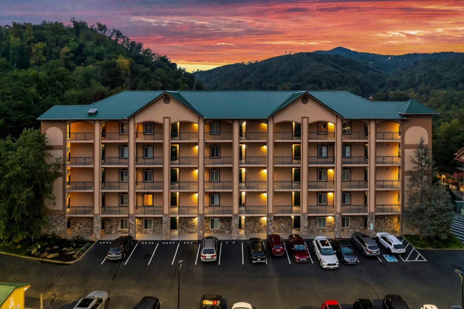 Gatlinburg TN Smokey Mountain Hilton Mountainloft Resort Vacation Jul 25-Aug 1