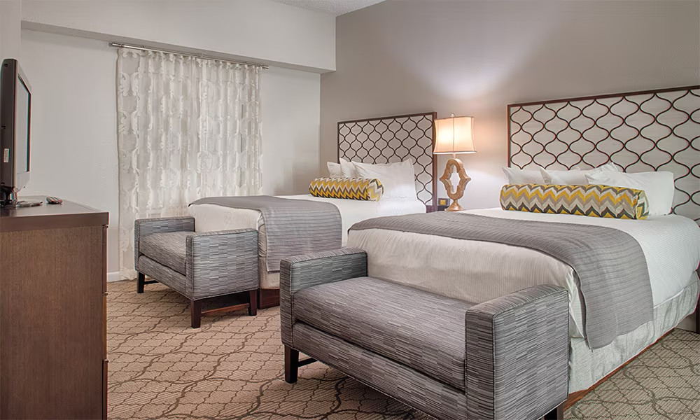 Daytona Beach – Apr -20-25 – HUGE 4 bedroom pres sleeps 12 – Wyndham Ocean Walk