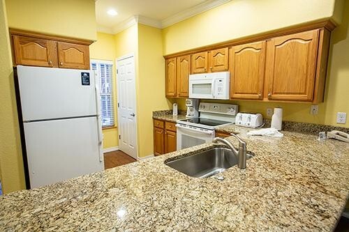 2025 Branson Spinnaker Resort Jun Jul Aug 2025 several dates 7 night rental