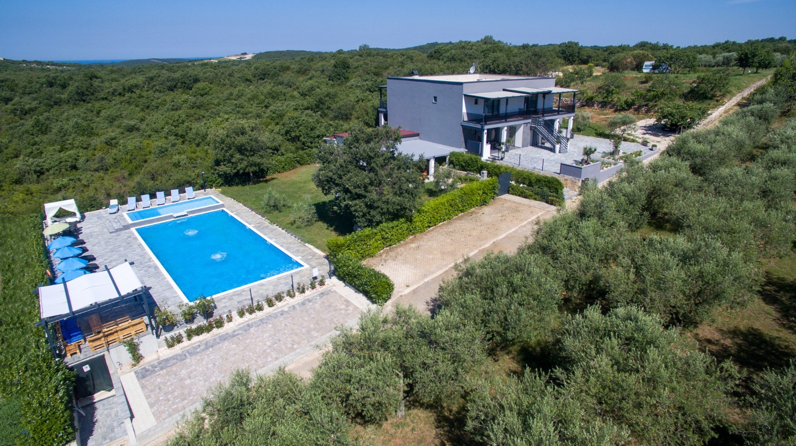 Rovinj apartments with swimming poll for rental