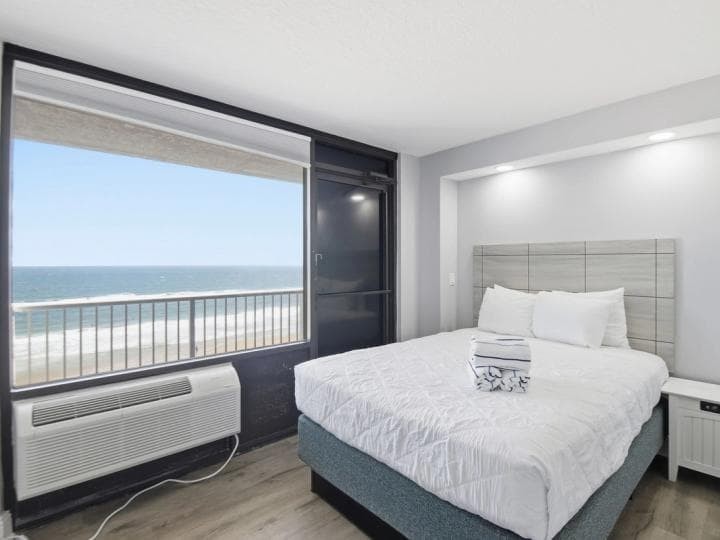Feb 20 – Feb 27, 2027, Maverick Resort, Ormond Beach, Studio Oceanfront!