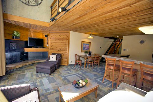Mountain view, Snowbird 2 bed, 2 bath, full kitchen vacation week at Iron Blosam
