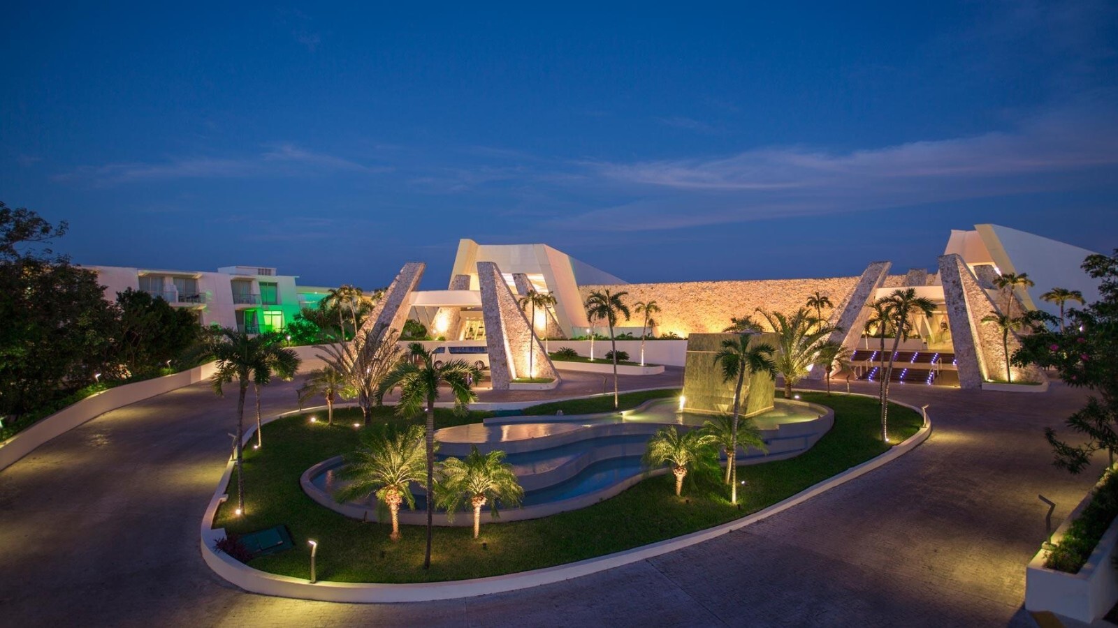 All Inclusive Resort Vacation – Grand Sirenis Riviera Maya – 2 adults / 4 nights