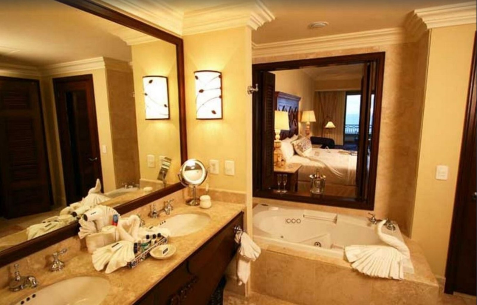 Pueblo Bonito Sunset Beach 2 Bedroom Pres. , Jan 4 to 11, 2027, flexible dates