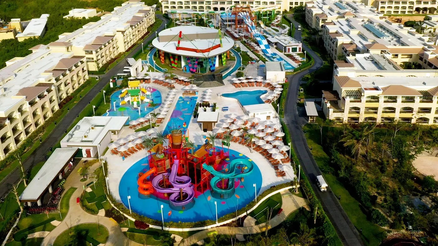 Palace Resorts VIP All-Inclusive Vacation: Mexico, Jamaica, Europe, Maldives