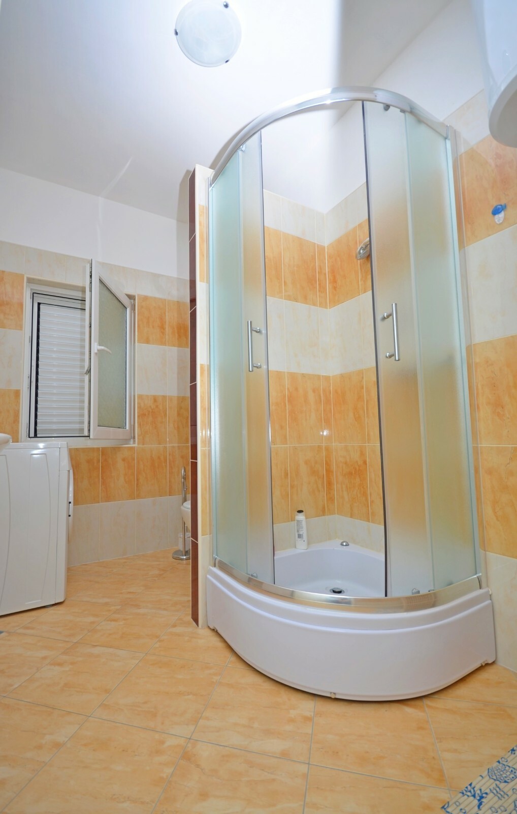 Enjoy the middle of dalmatia , in Apartment Blue House
