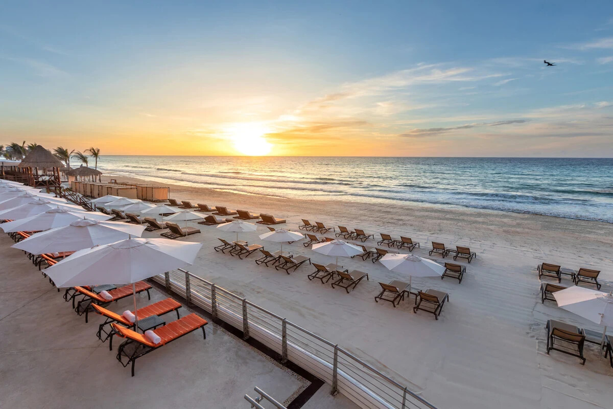 Beach Palace Vacation Package Inquiry (Diamond Affiliates)