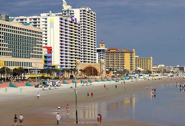 WYNDHAM OCEAN WALK DAYTONA BEACH, 2BR DELUXE 1237 SQ FT SLEEPS 8, 5 NIGHTS 5/2-7