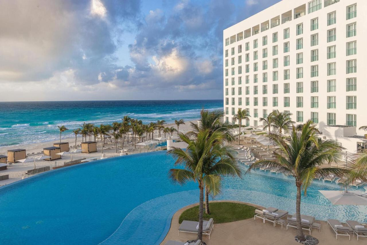 Le BLANC PALACE CANCUN DIAMOND VIP ELITE ALL INCLUSIVE ADULTS ONLY 18+ RESORT