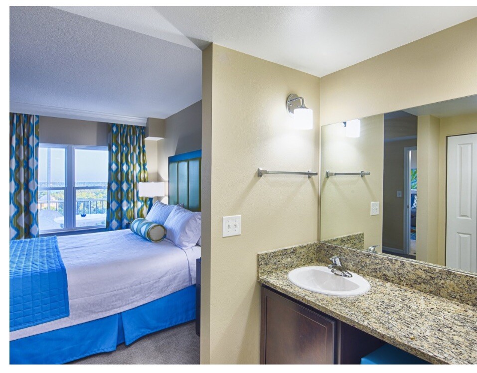 August 10-August 17, 2024 Vacation Village at Parkway~1600+SF Luxury 2BR Condo.