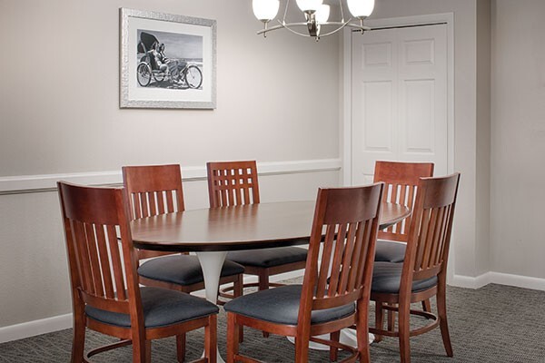 WYNDHAM OCEAN WALK DAYTONA BEACH, 2BR DELUXE 1237 SQ FT SLEEPS 8, 5 NIGHTS 5/2-7