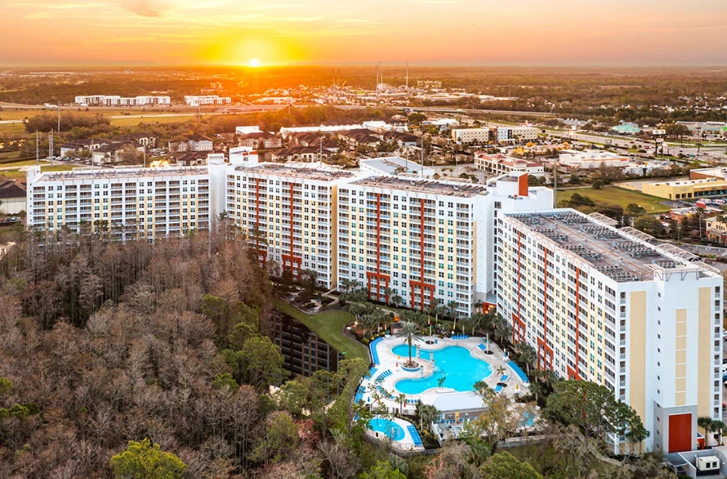 PRICE IS PER WEEK!~Vacation Village at Parkway Resort ~ORLANDO~Pt.KITCH SLPS 4