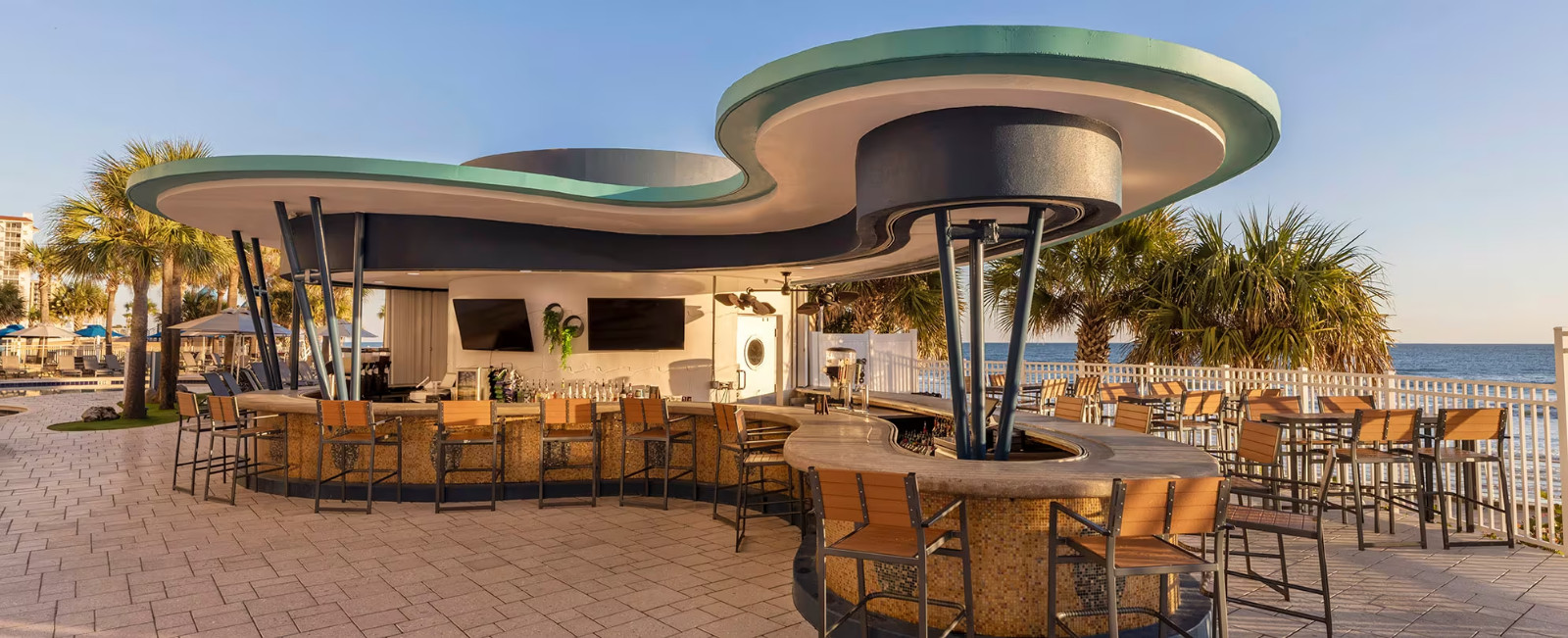 Daytona Beach – Apr -20-25 – HUGE 4 bedroom pres sleeps 12 – Wyndham Ocean Walk