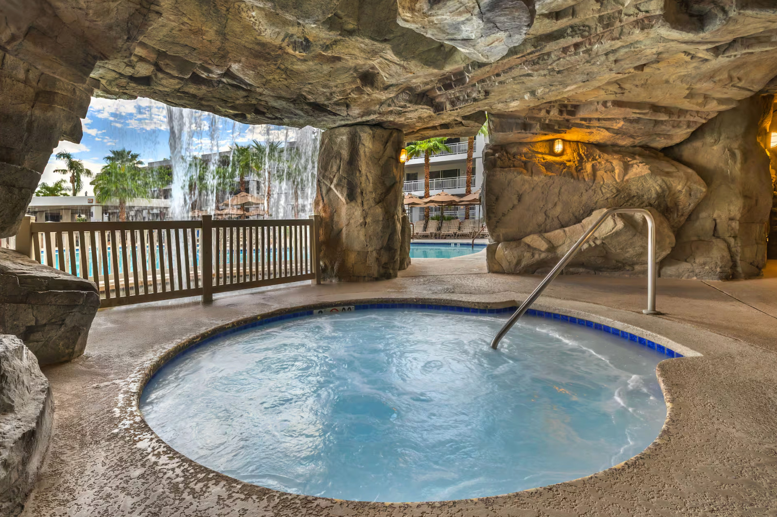 Palm Canyon Resort ~ Palm Springs, CA ~ 2BR/Sleeps 6 ~ 7Nts JUL/AUG/SEPT 2026