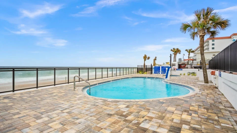 DEC 12-19~Tropic Sun Towers Resort~Ormond/DAYTONA BEACH~FACES BEACH