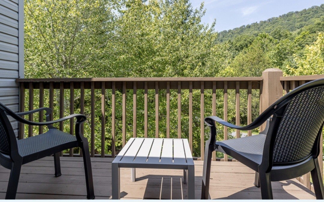 2025 WEEKS~Eagle Trace at Massanutten/VA~2 BR/2 BA~SLPS 8-12