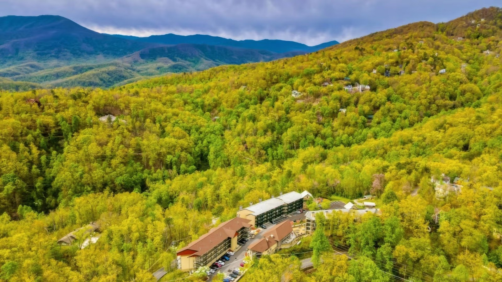 JUNE WEEKS -Laurel Point Resort Smoky Mountains!~ Gatlinburg, TN 2BR/SLPS 6