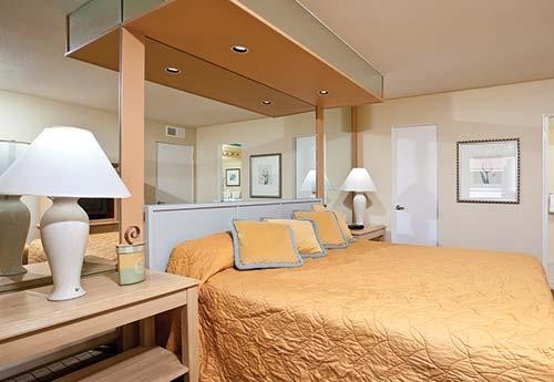 Desert Vacation Villas, Palm Springs 2 BR/2 Ba Starting @ $1090.00