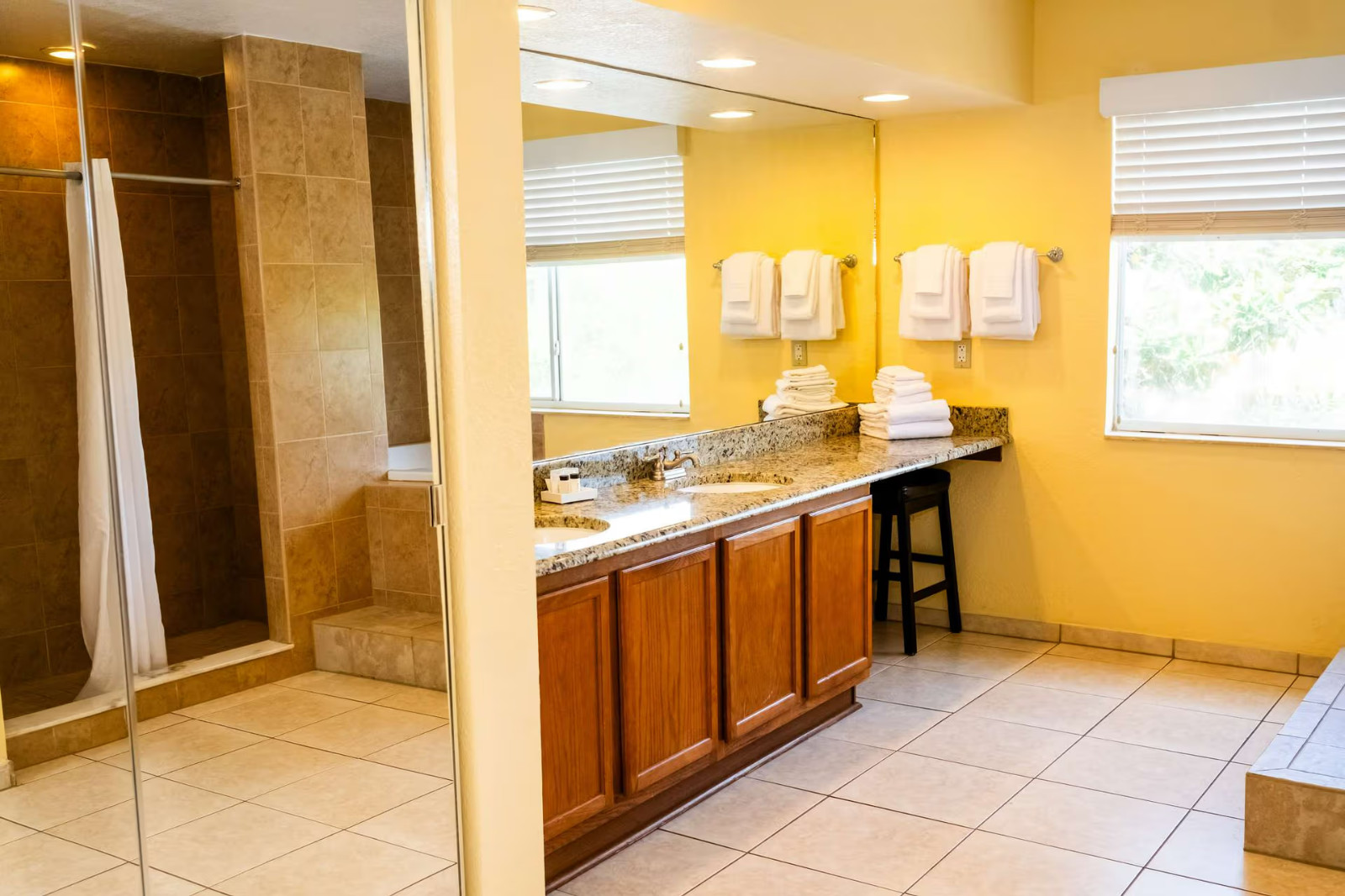 7 Nights Silver Lake Resort, Kissimmee, FL ~ 1 BR Suite ~ Sleeps 6