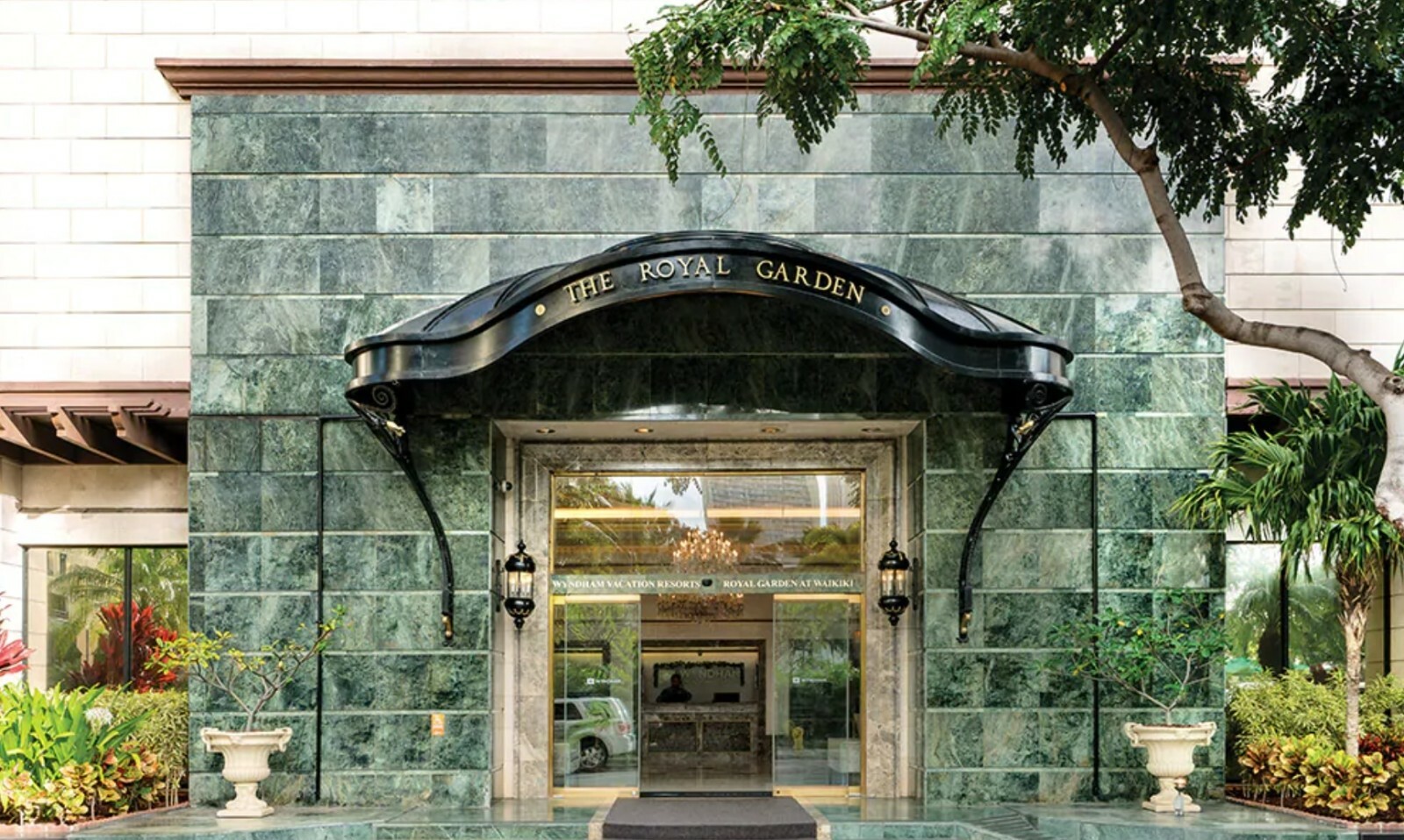 Club Wyndham Royal Garden at Waikiki Honolulu Hawaii Hotel ANY 5 Night 2023 2BR