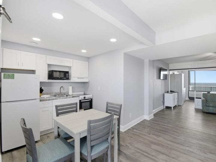 Feb 20 – Feb 27, 2027, Maverick Resort, Ormond Beach, Studio Oceanfront!