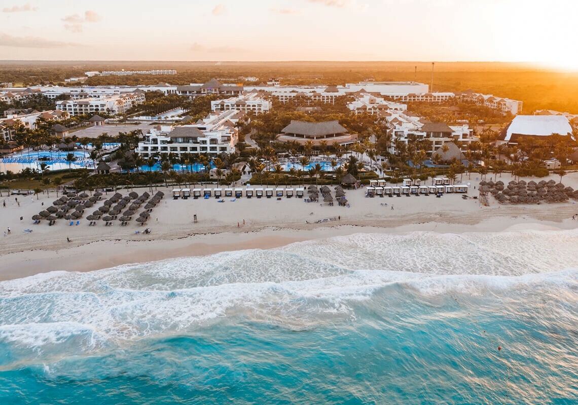 All Inclusive Mexico/Dominican Republic UNICO 20 87 Hotel or HARD ROCK Hotel.
